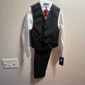 Izod Black Vest Suit size 7 boys